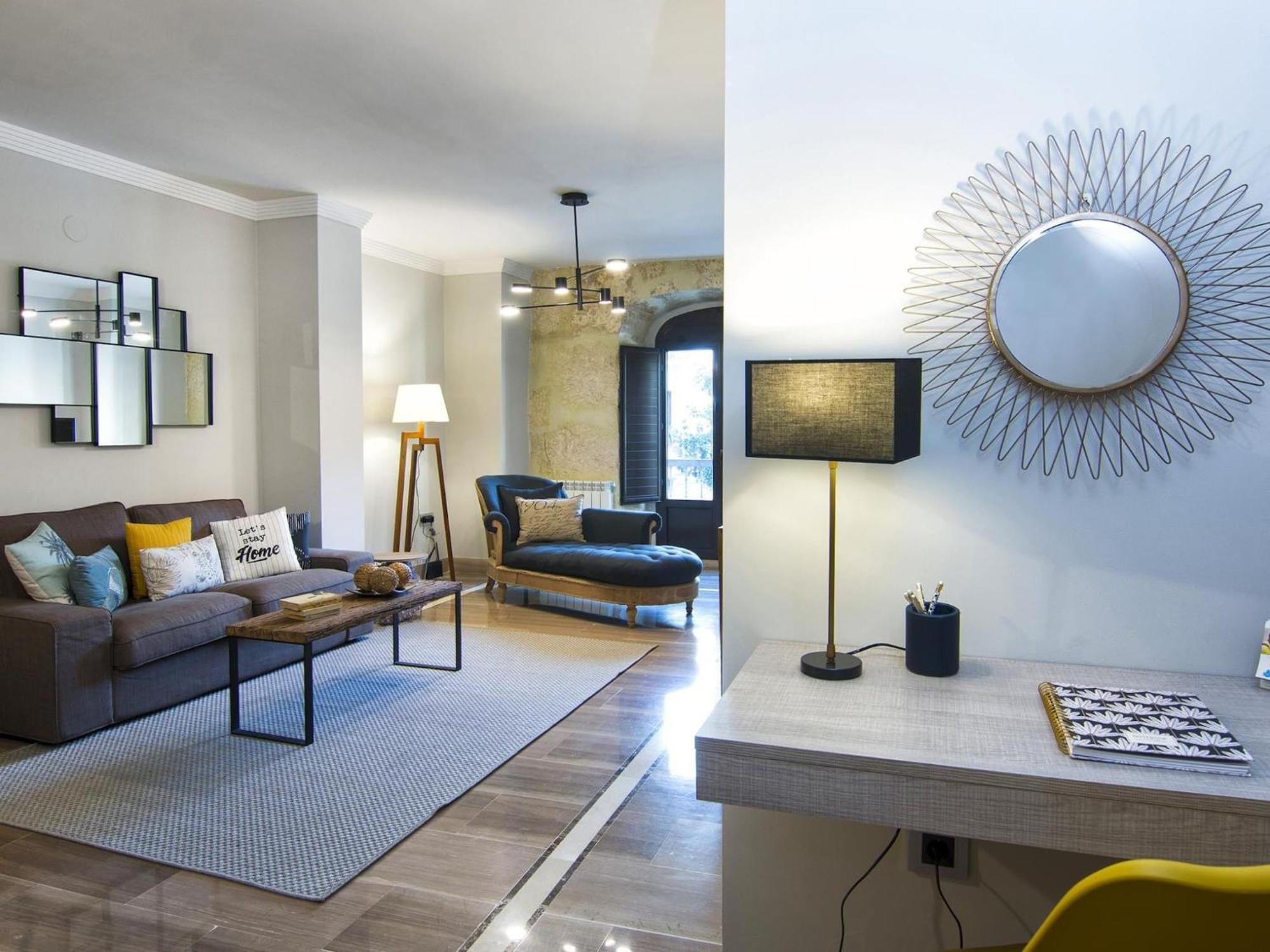 Elegant Town Hall Apartment With Views Гранада Екстериор снимка