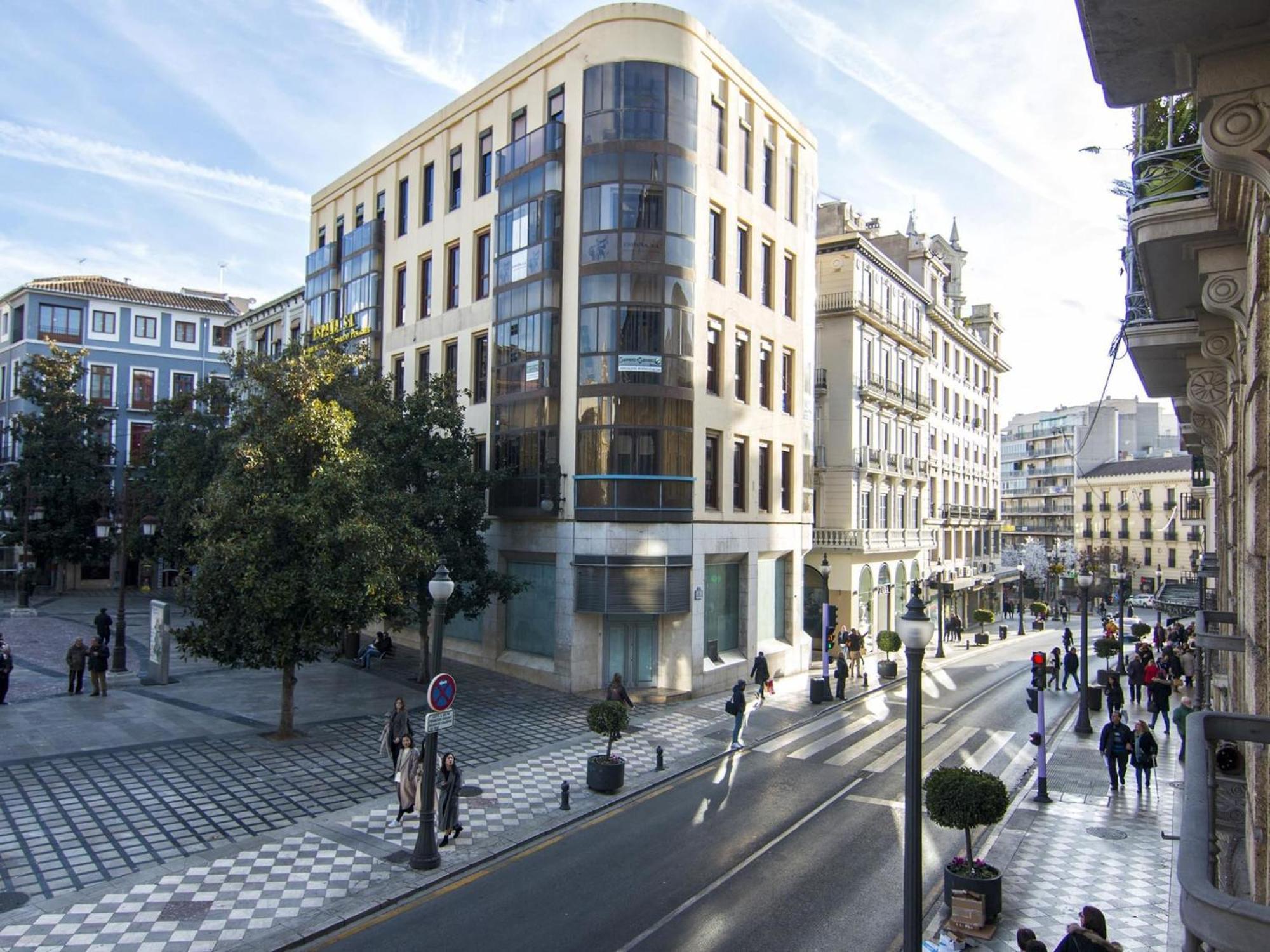 Elegant Town Hall Apartment With Views Гранада Екстериор снимка